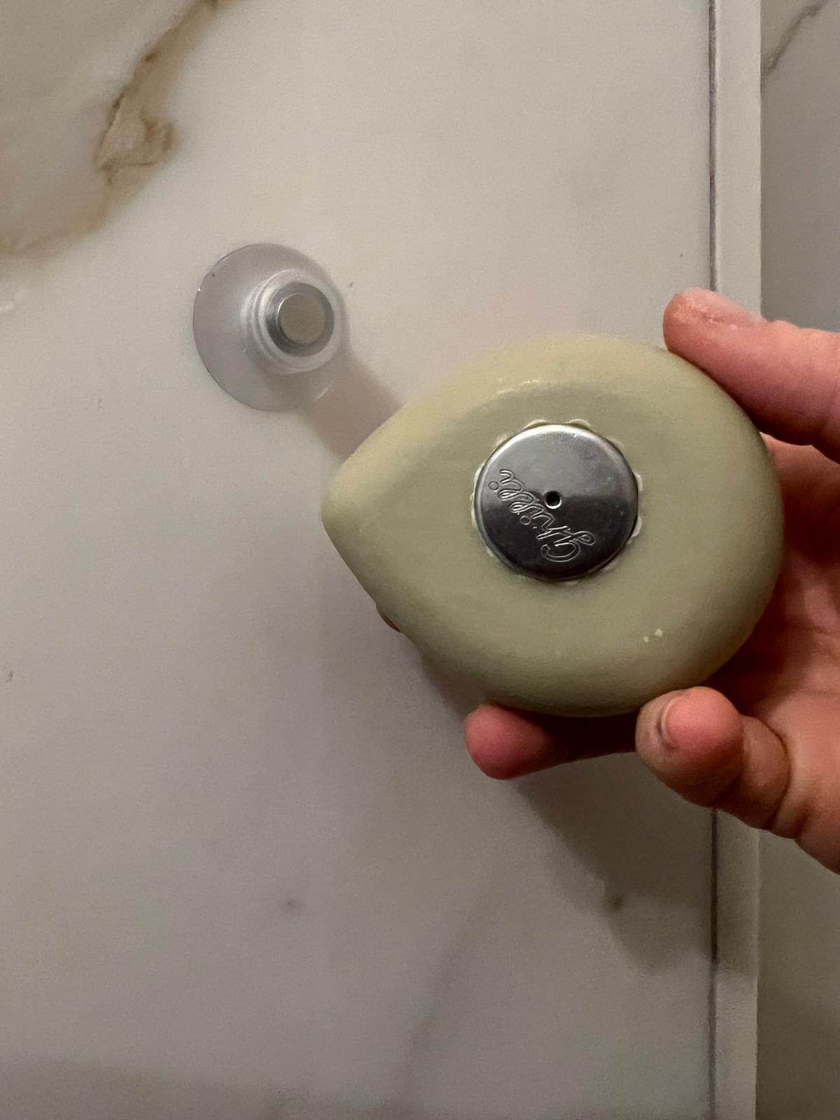 GHILLI SHOWER CLIP